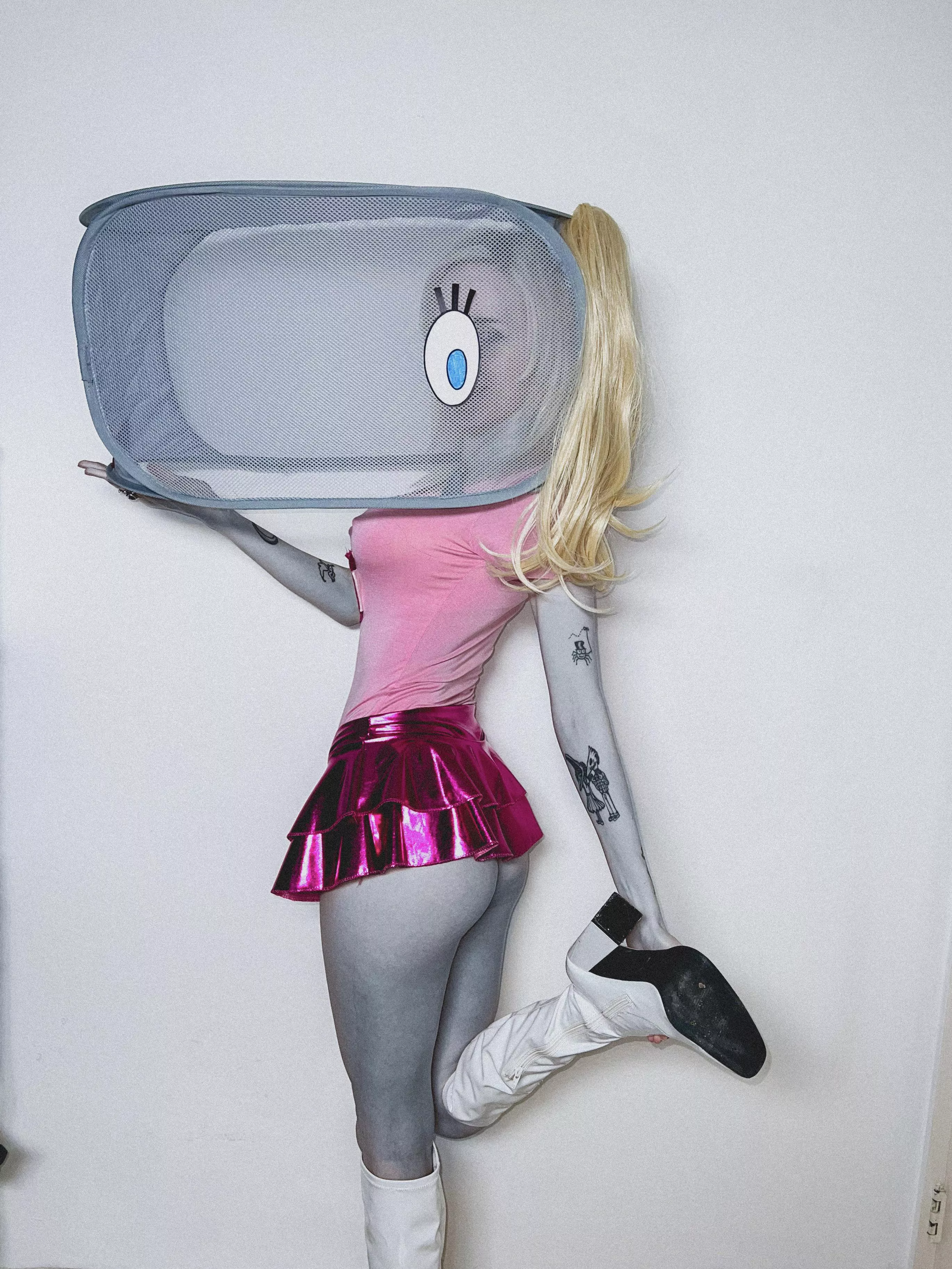 my spongebob pearl cosplay 🐳 posted by Ill-Wear-4846