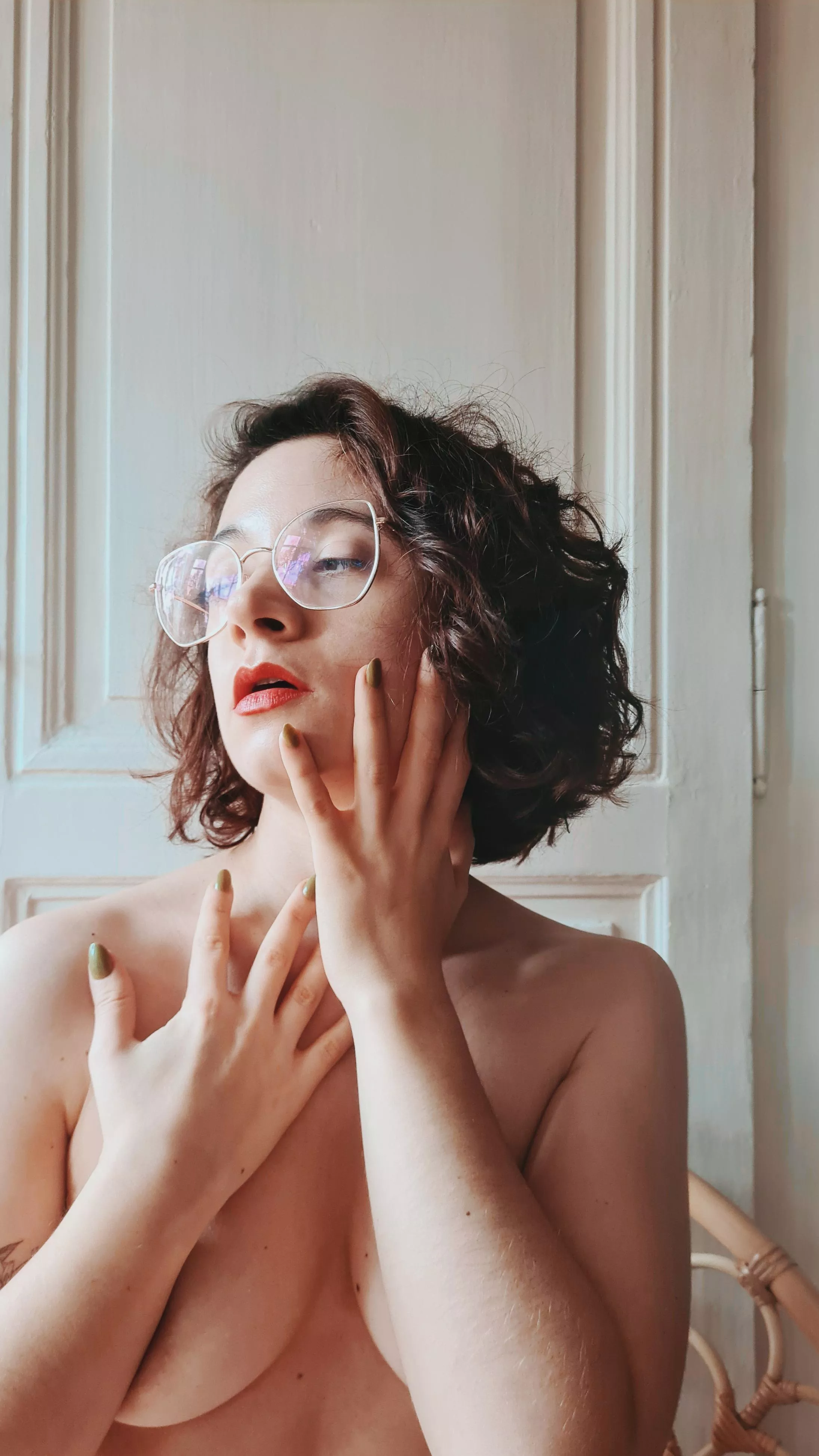 Nude self portrait  posted by LeaOnly13