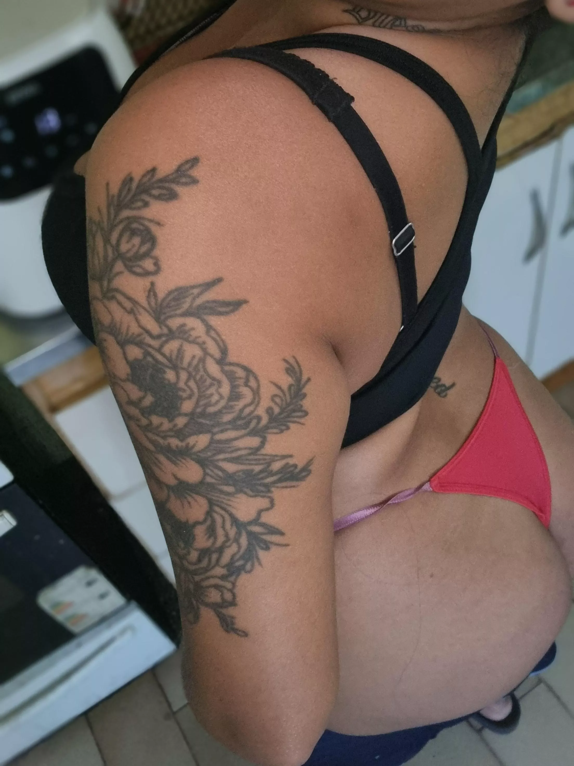 showfd cooking, but you could easily eat this pussy (@universoxx) [onlyfans] posted by NICOLETTEsex