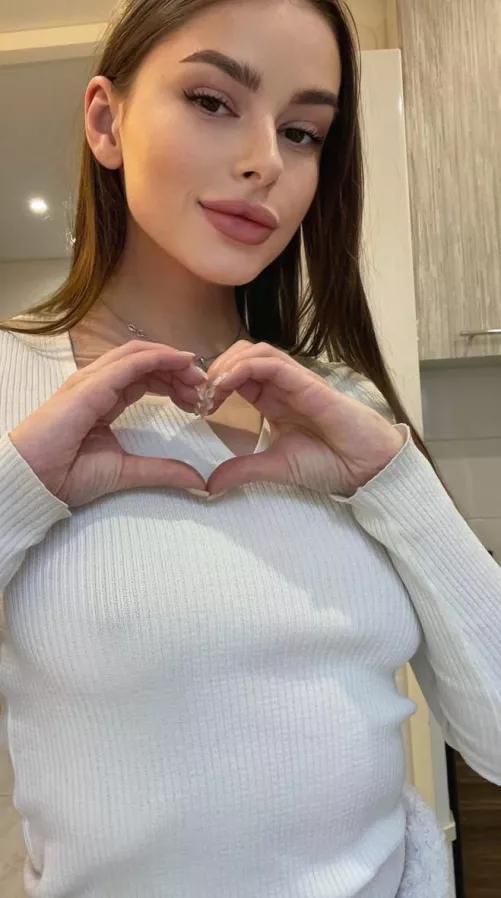 Showing off all of my favourite parts by Existing-Arachnid-92