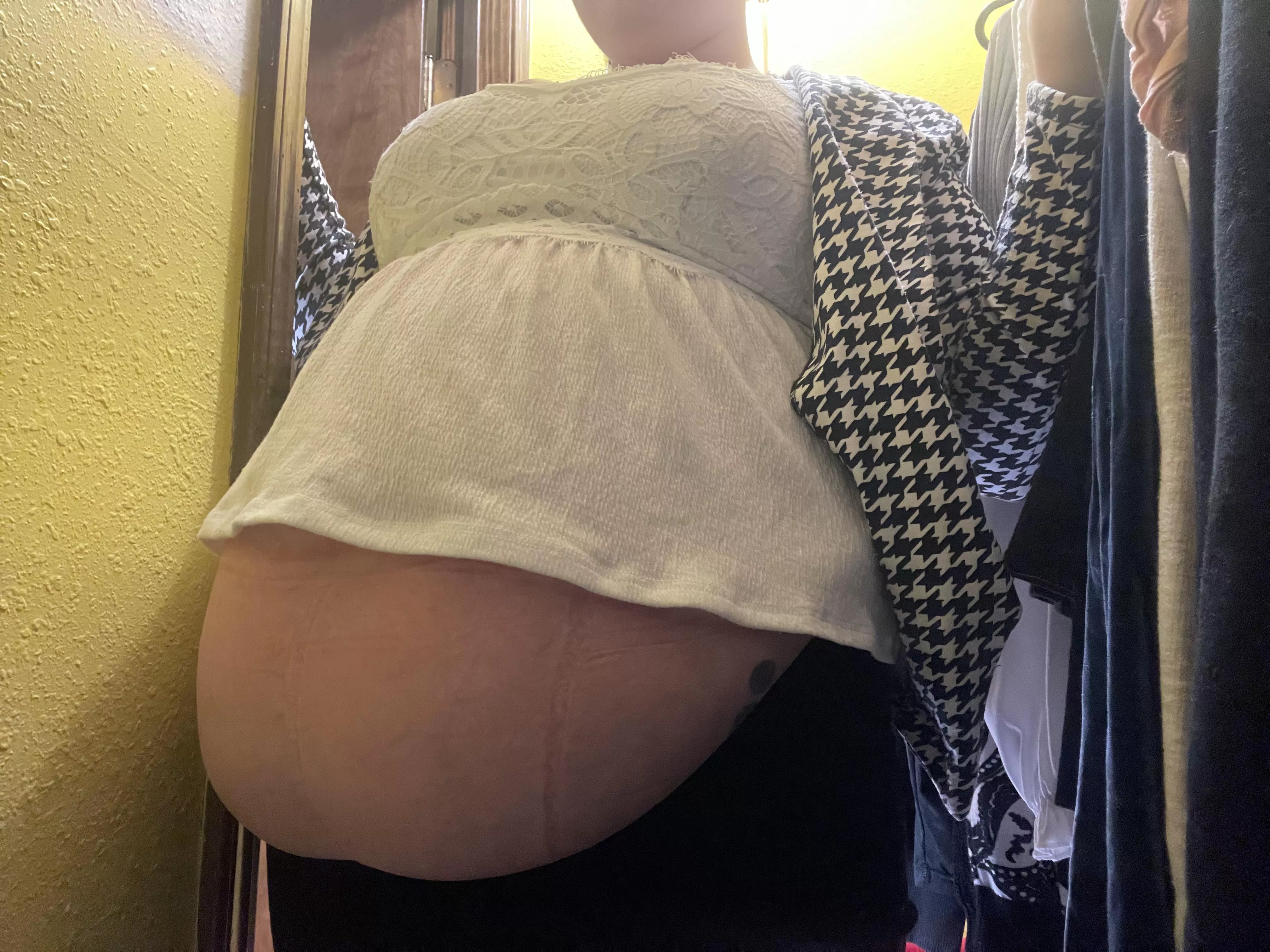 Swollen like a pig posted by Plumpmeup6224