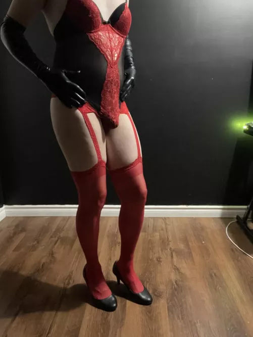 The bulge is here !!! by Cassyloveyou