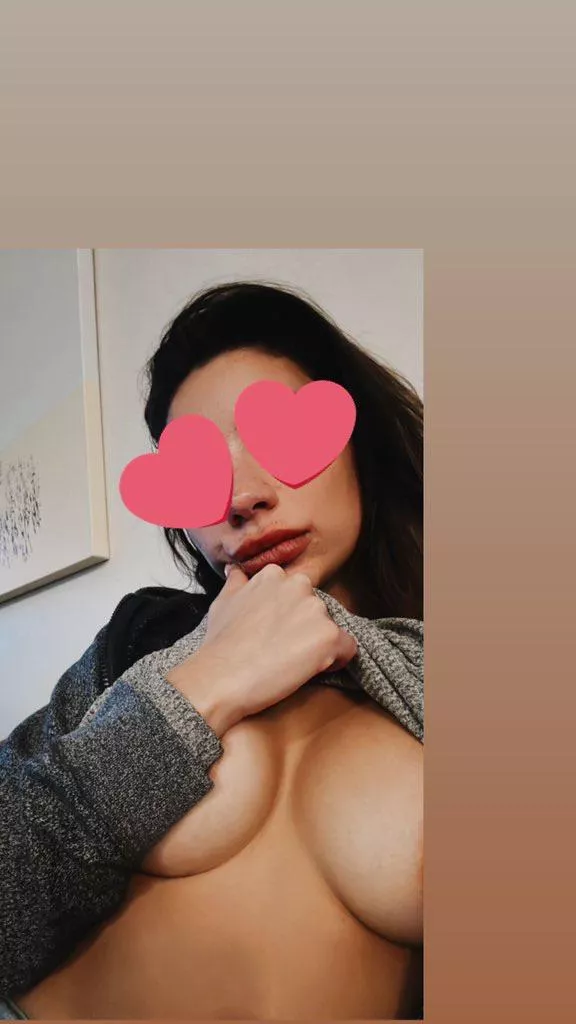 The debate between cutting it shorter and growing it out is never ending  posted by ariandrus