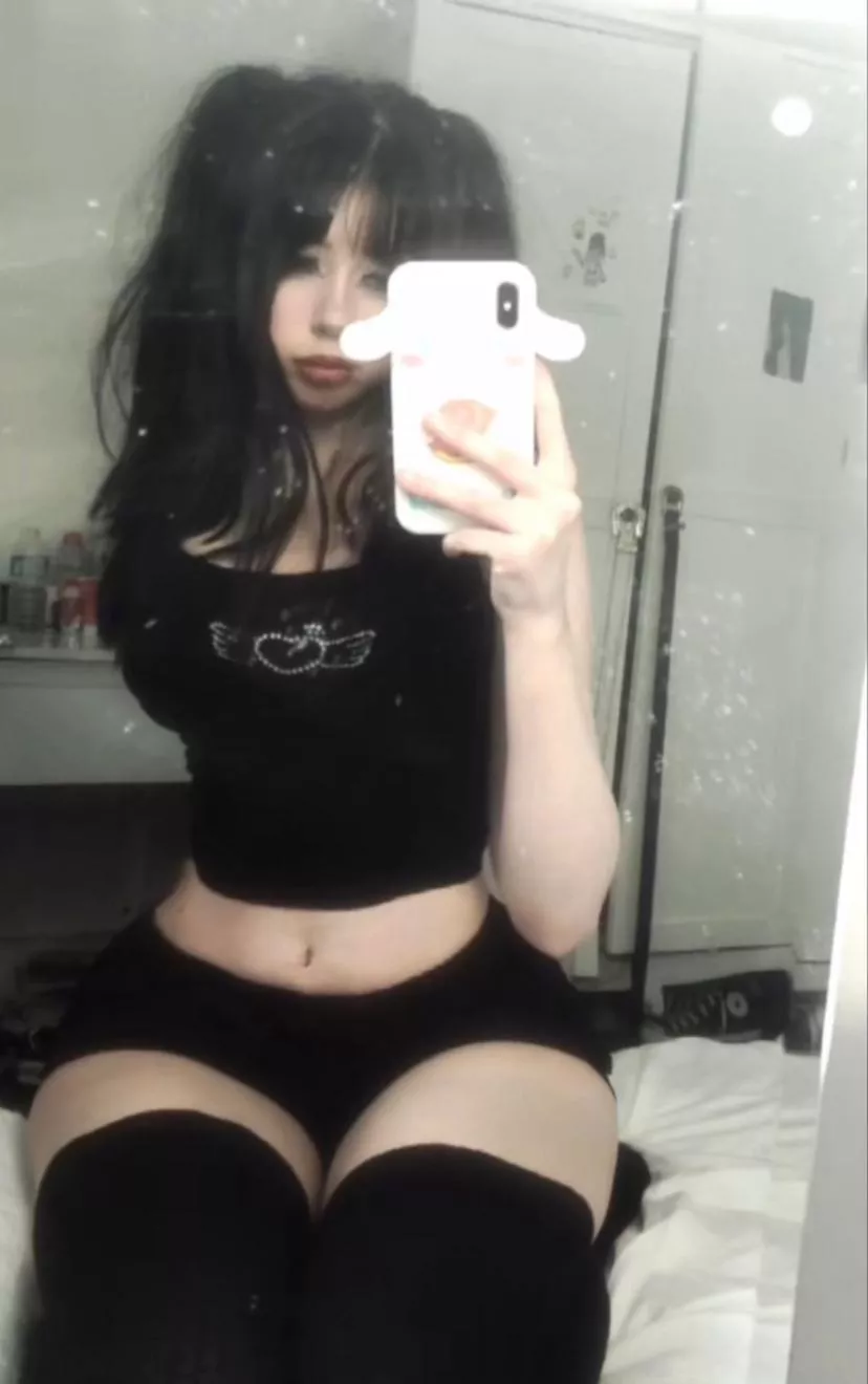 would you sneak off and fuck me if we were at the concert together? posted by Zakii_1