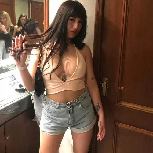 Would you stare if you saw me in the club? by coral_angel