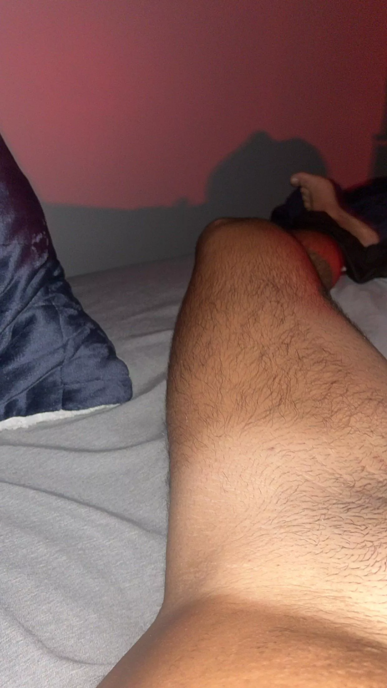 18. making a bros group chat. dm me posted by prettyyyboyyyy