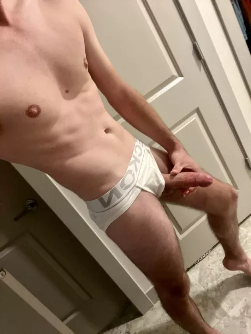 21 college twink looking for similar for horny fun by Fit_Jock334