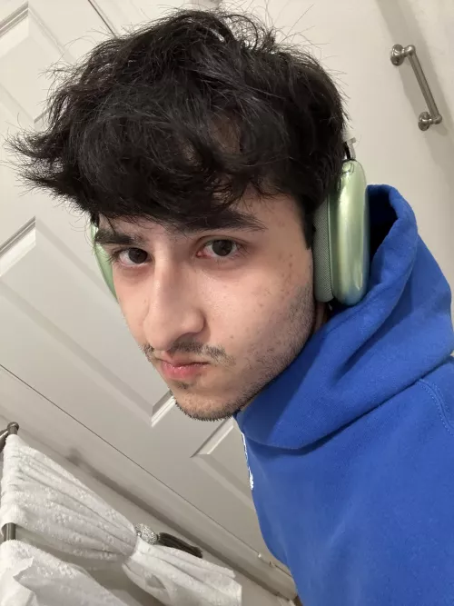 [21] Looking to make some friends, hit me up! by in2folklore