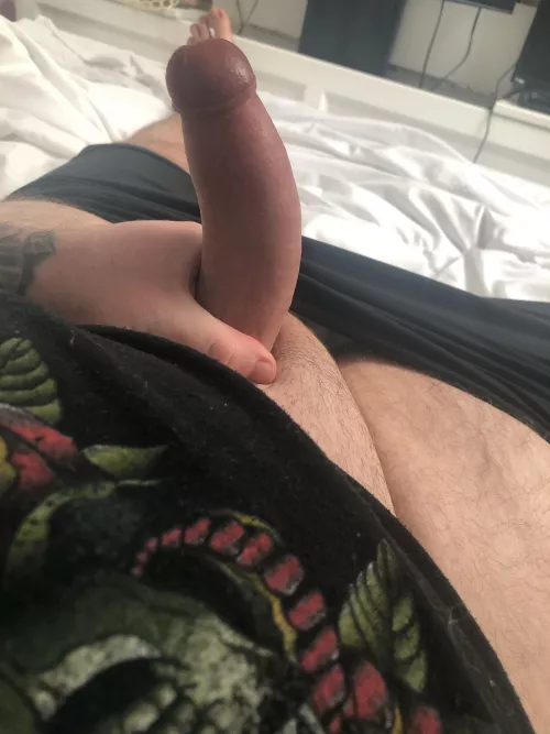 28 uk! Bored and horny and my gf is out 😈😈 by Medium_Background739
