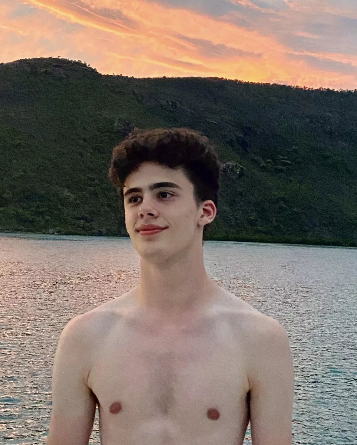 A little boat trip. Somebody wanna come with me next time? posted by Somewhere_Cooler