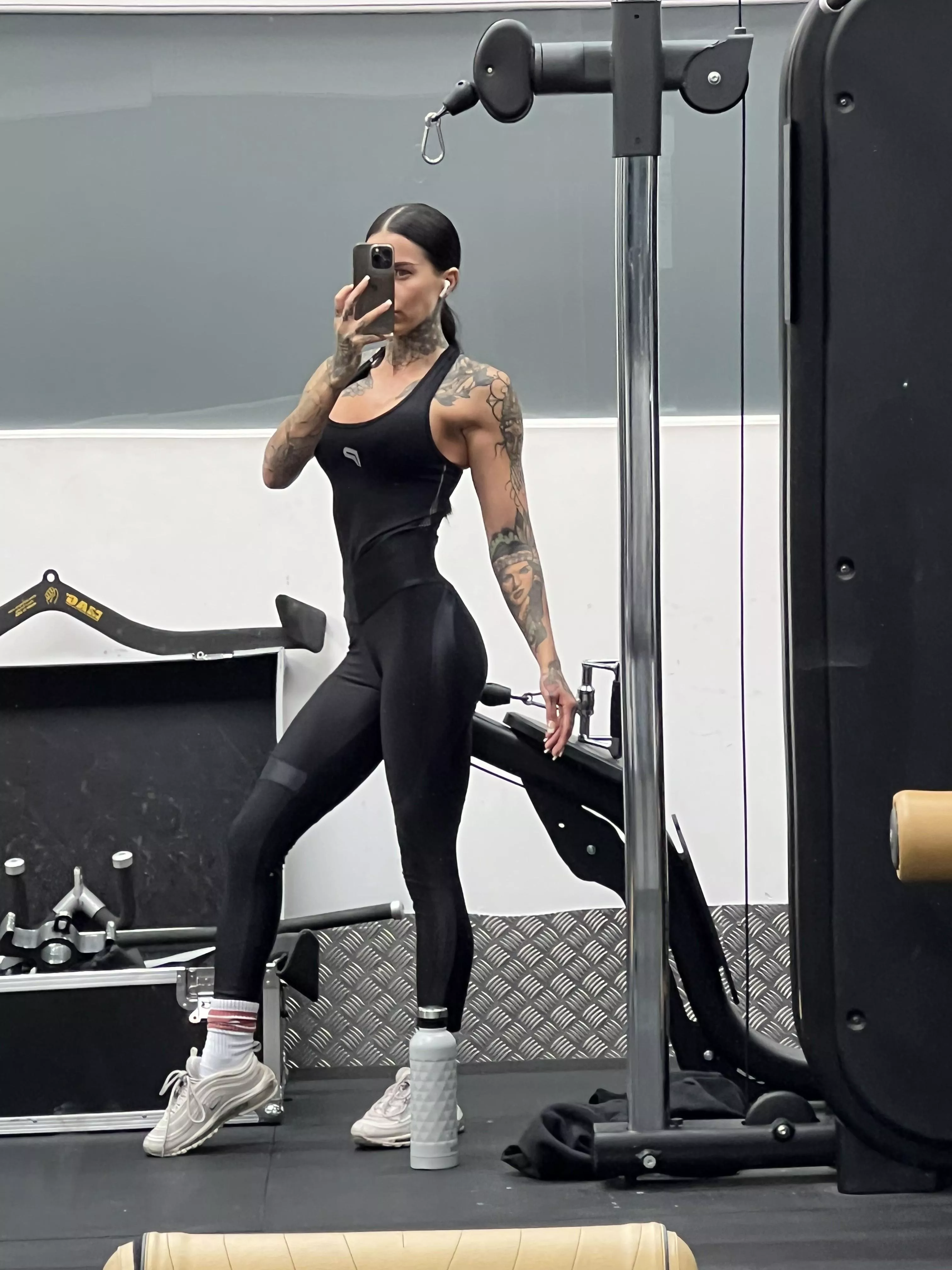 Am I cute in this gym outfit posted by starklyFeign