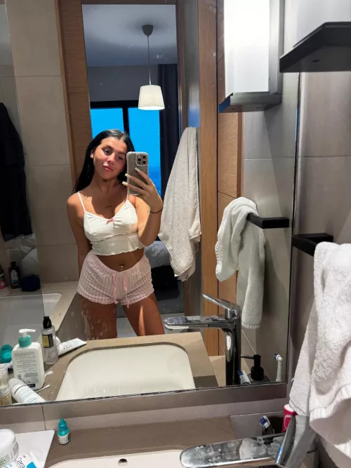 Am I looking sexy in this croptop? by Novalee_Allen