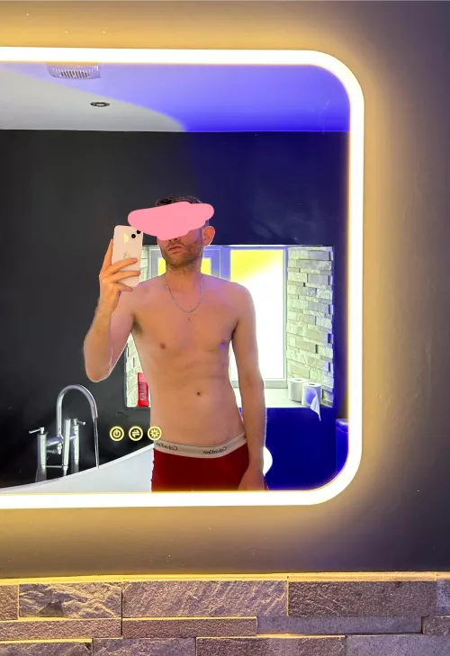 Anyone wanna roleplay as my stepson, start by accidentally snapping me a nude. Hmu with asl then start with nude Nathanuk111 by Nathanuk111