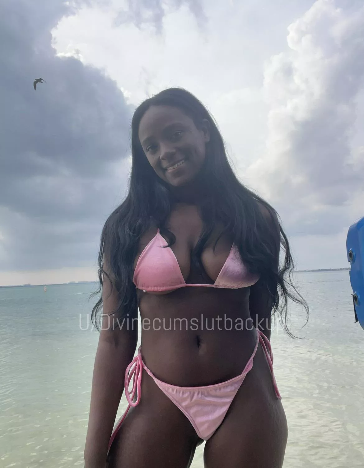 Beach babec posted by Divinecumslutbackup