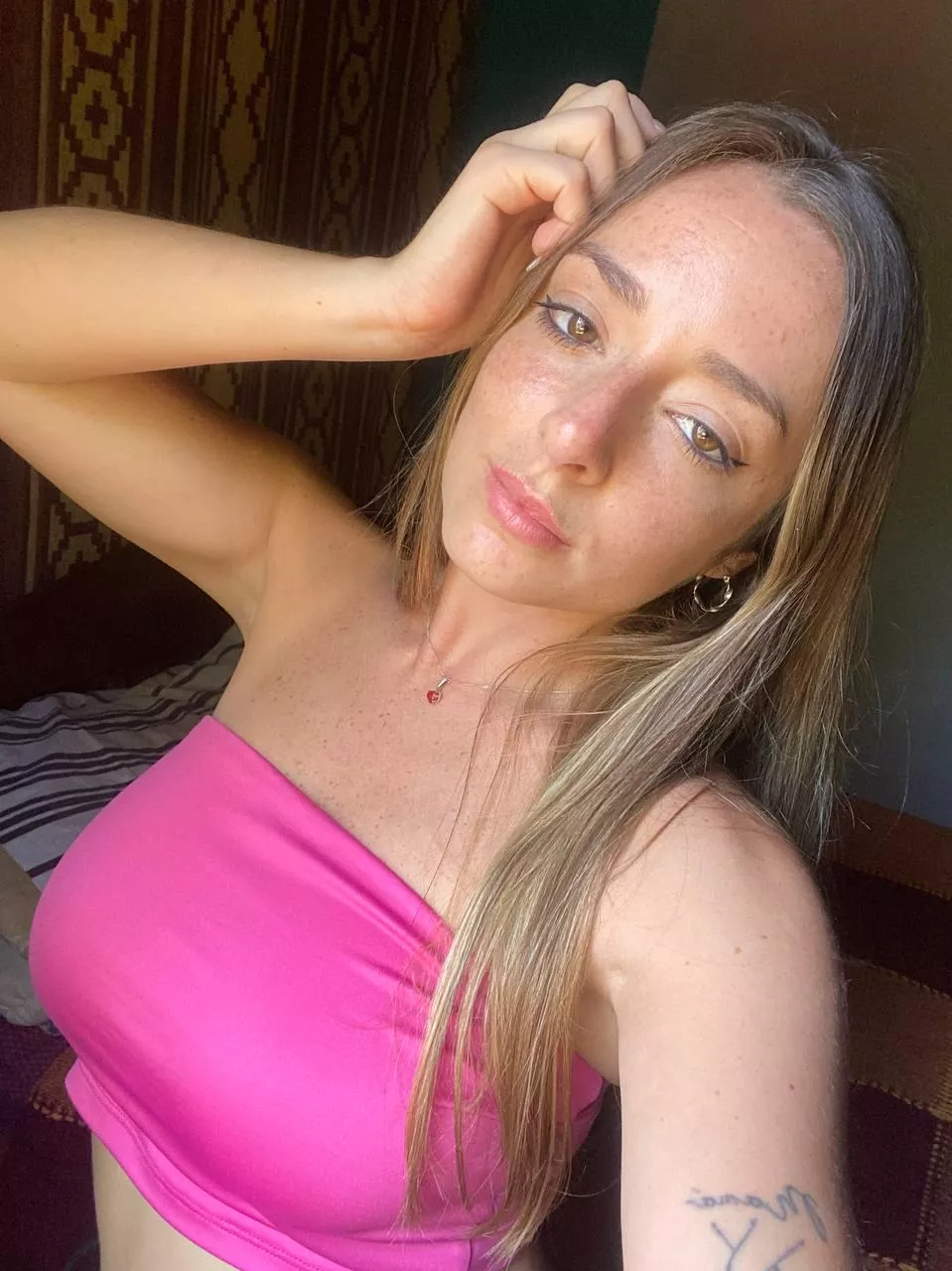 Do I look good in this? posted by Edka23