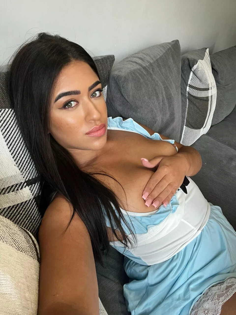 ex said i'm ugly, is this true? :( posted by Argumentmen