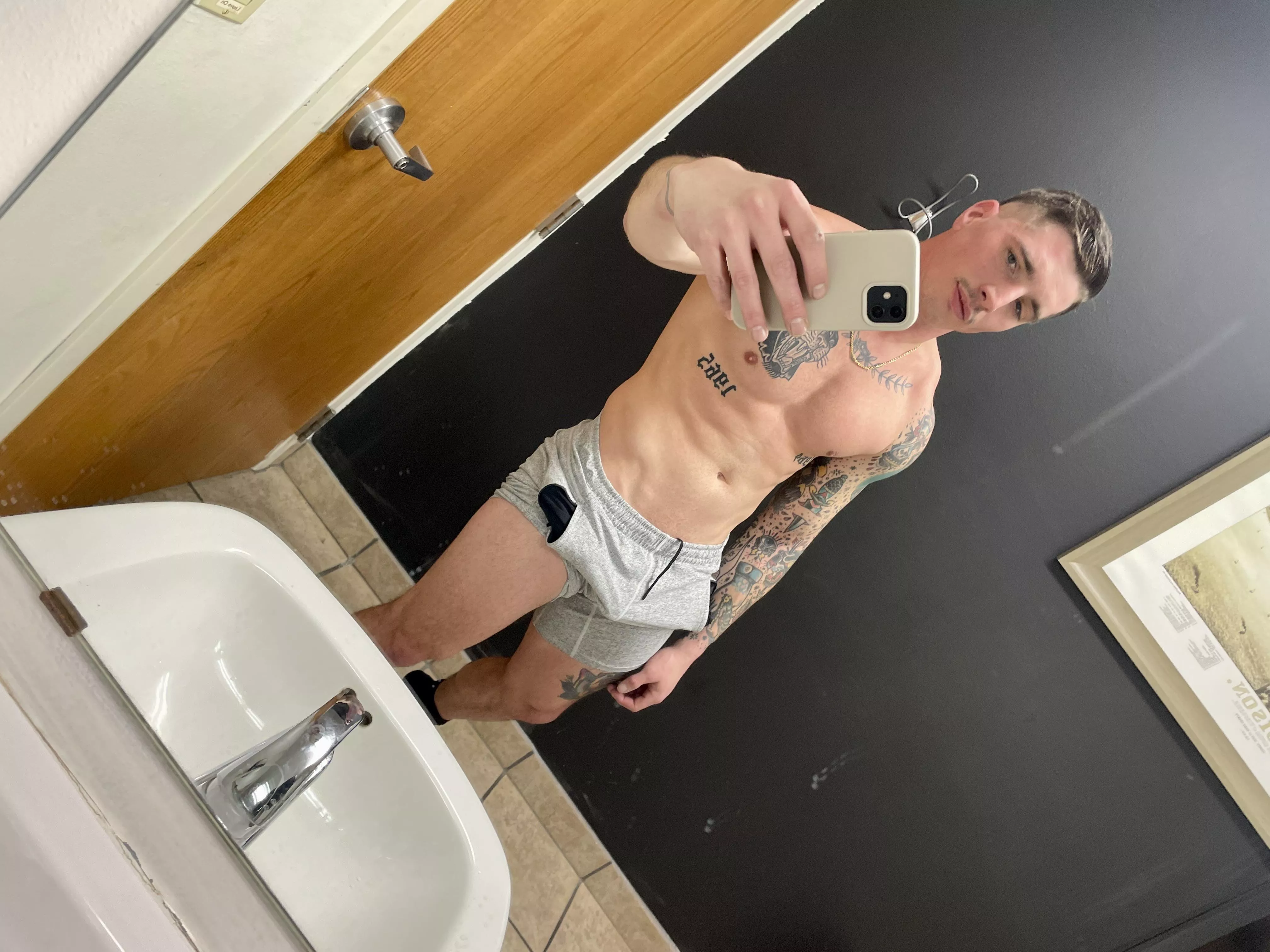 Give me your attention 😌 posted by Professional_Way_636