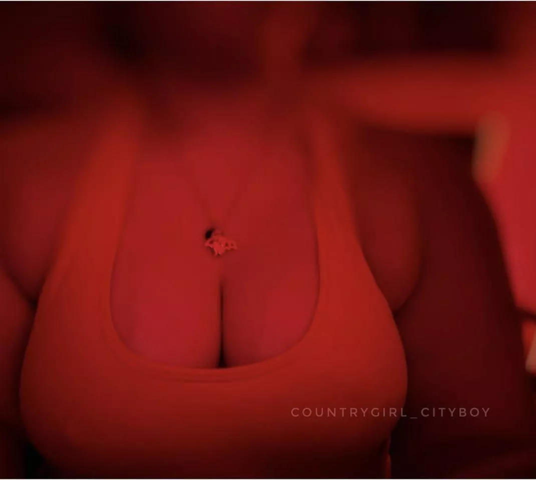 🍒💣 hey my eyes are up here… posted by CountryGirl_CityBoy