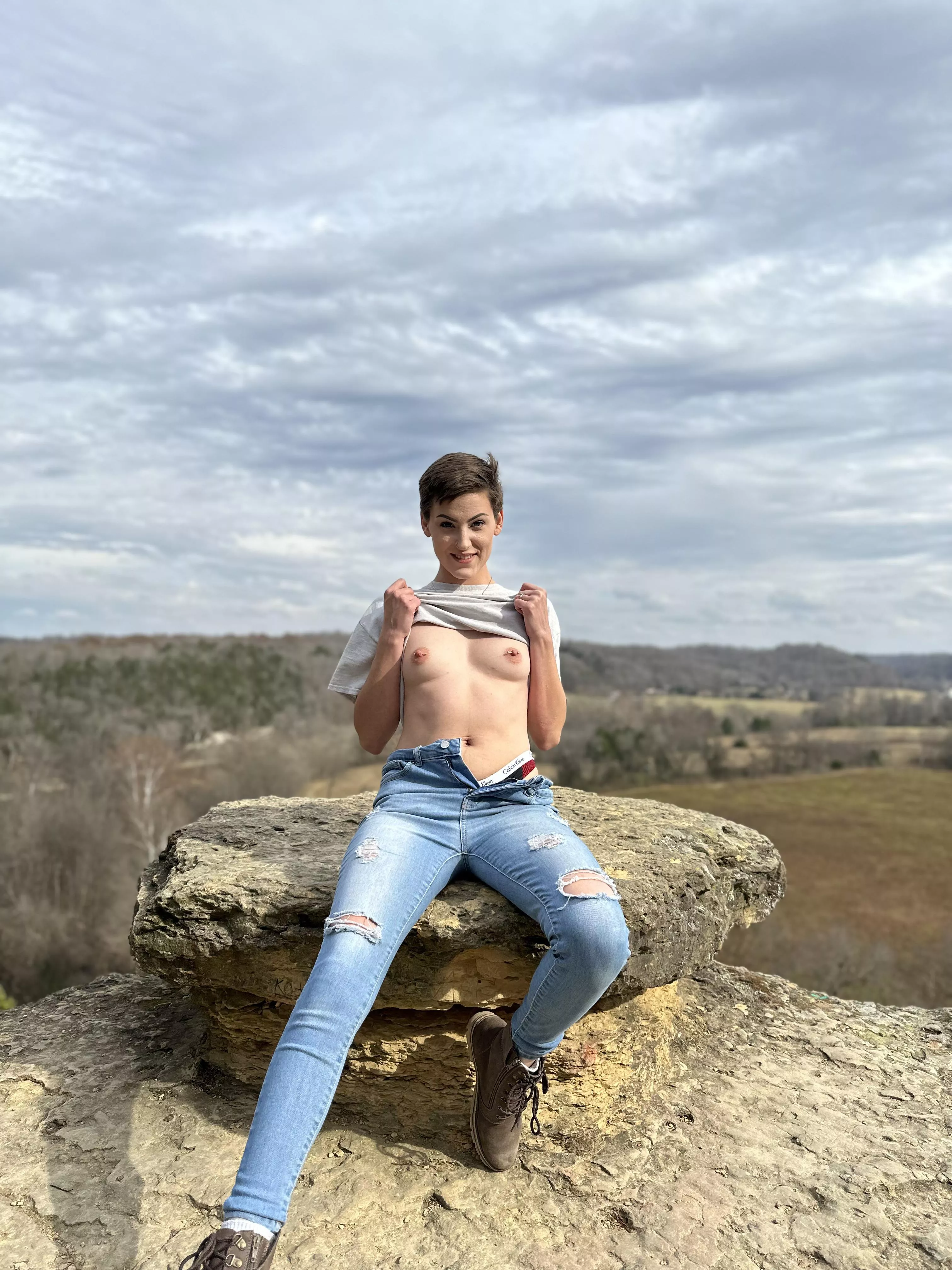  Hiking with me is always a good time  posted by savageteasexxx