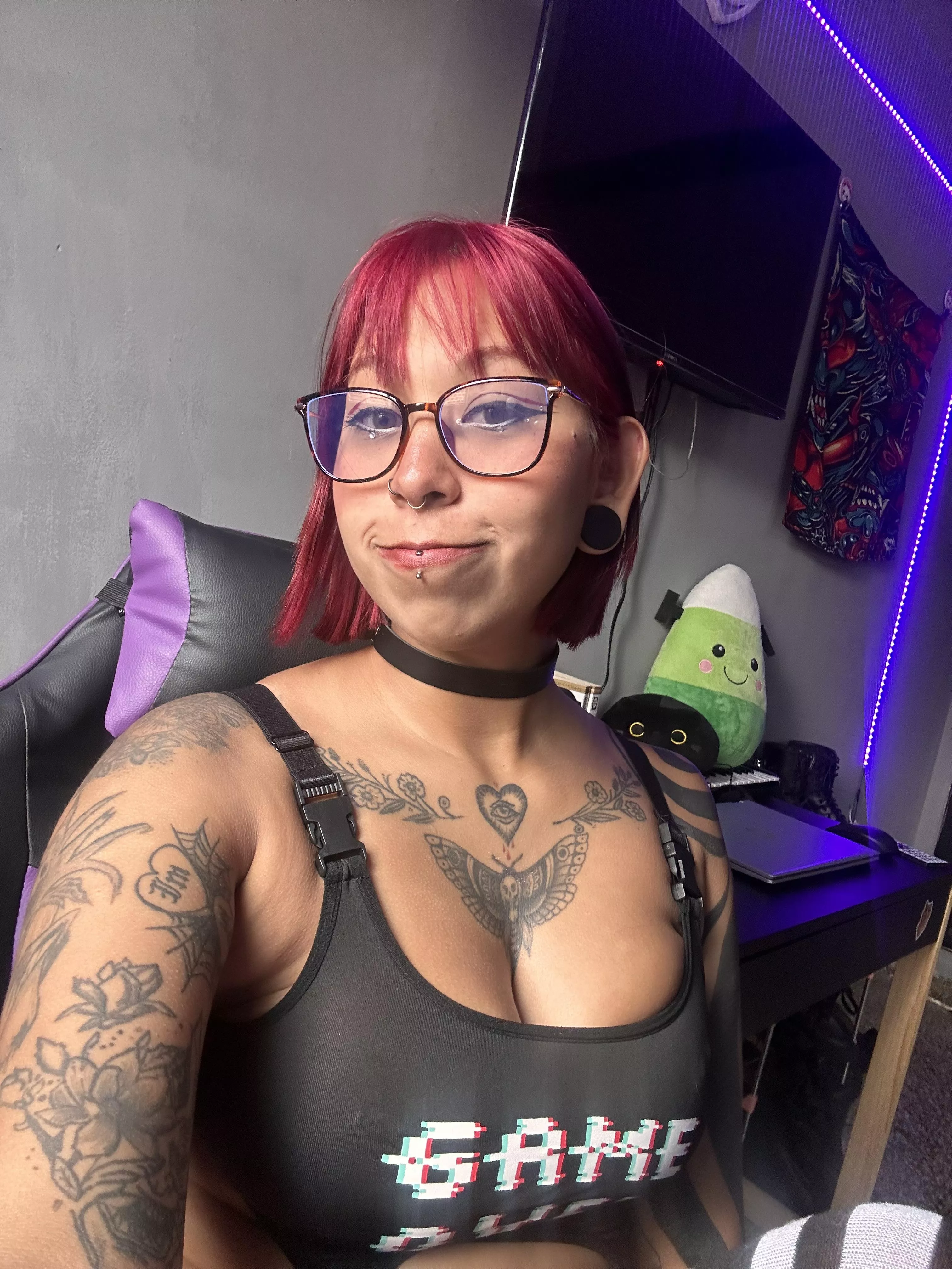 I love my short and red hair  posted by RudeGera