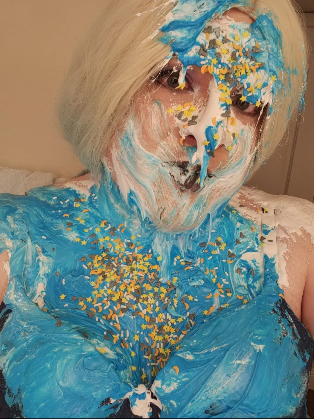 I made you a cake!! But it might need some more frosting.. 🤔😋 posted by RebelValkyrie91