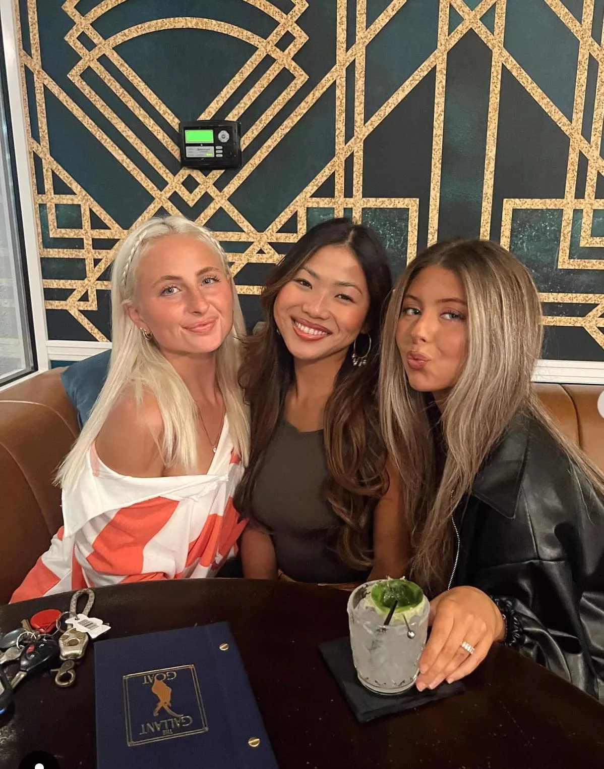 Left, Center or Right?  posted by 5Hr3eYStA