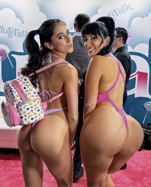 Left or right? by Donsergioperez11