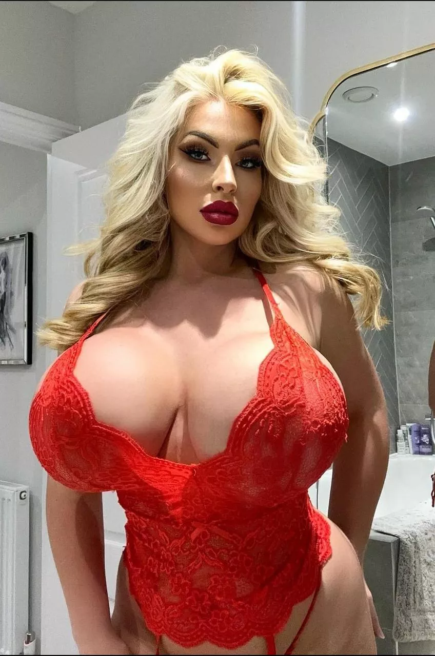 Maddison Busty Blonde Bimbo 🔥 posted by JJCAngler