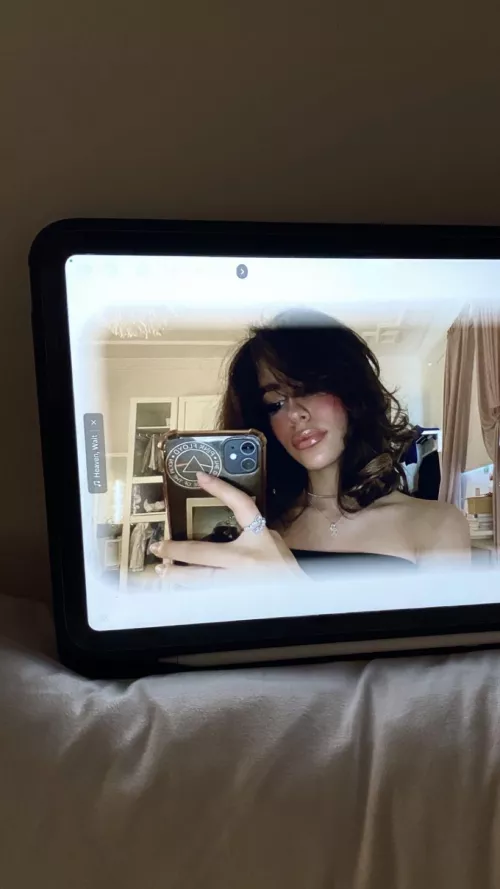 My sexy gf by Acceptable_Reach_647