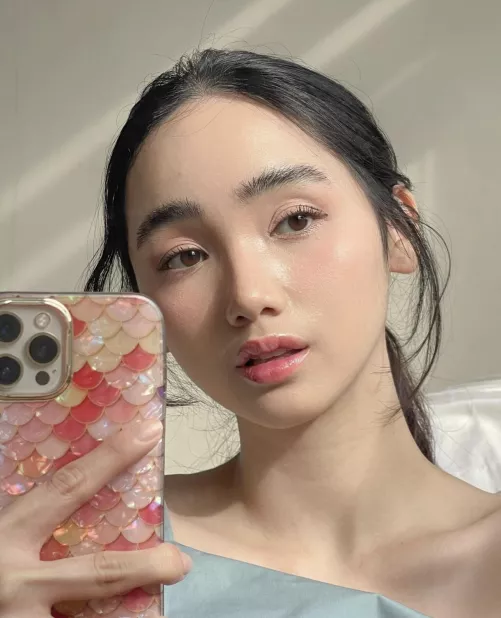 Natural look by FoxHoliday6837