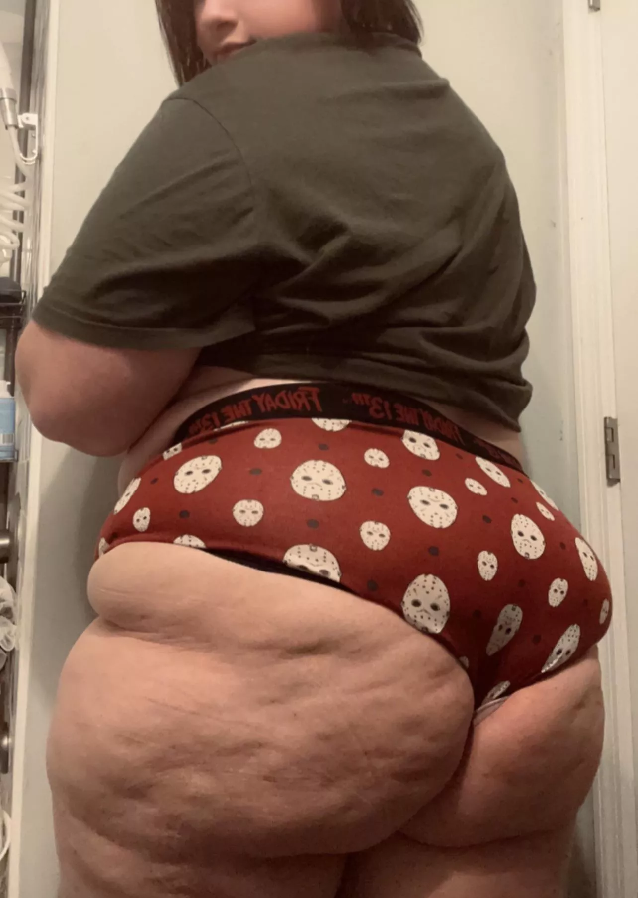 Scary movies and chill..? posted by mmunch333