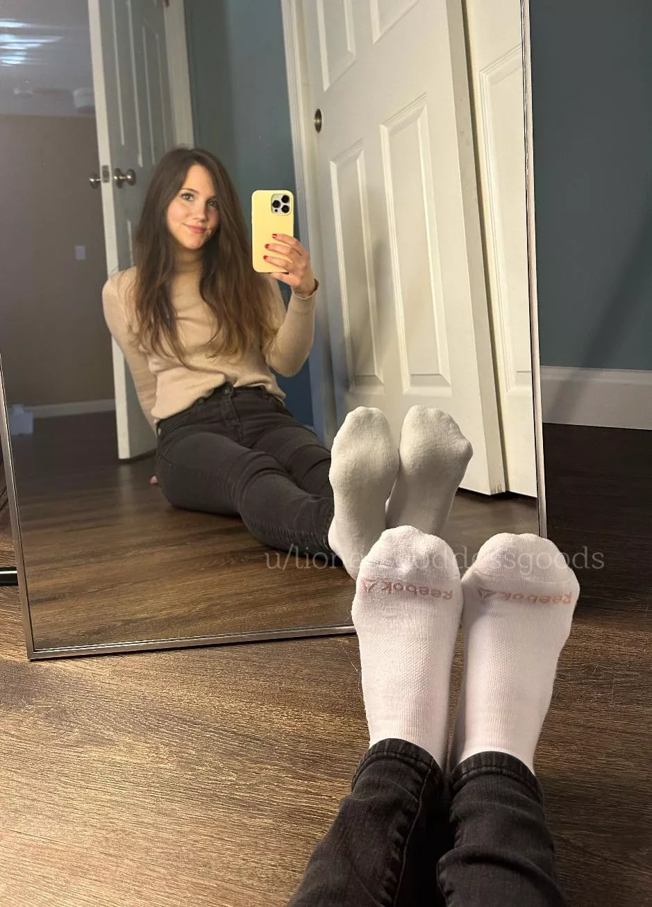 [Selling] Press them against your face and take a long deep satisfying inhale. Menu & drawer pinned. Free shipping, tracking #, pow photo included posted by LionessGoddessGoods