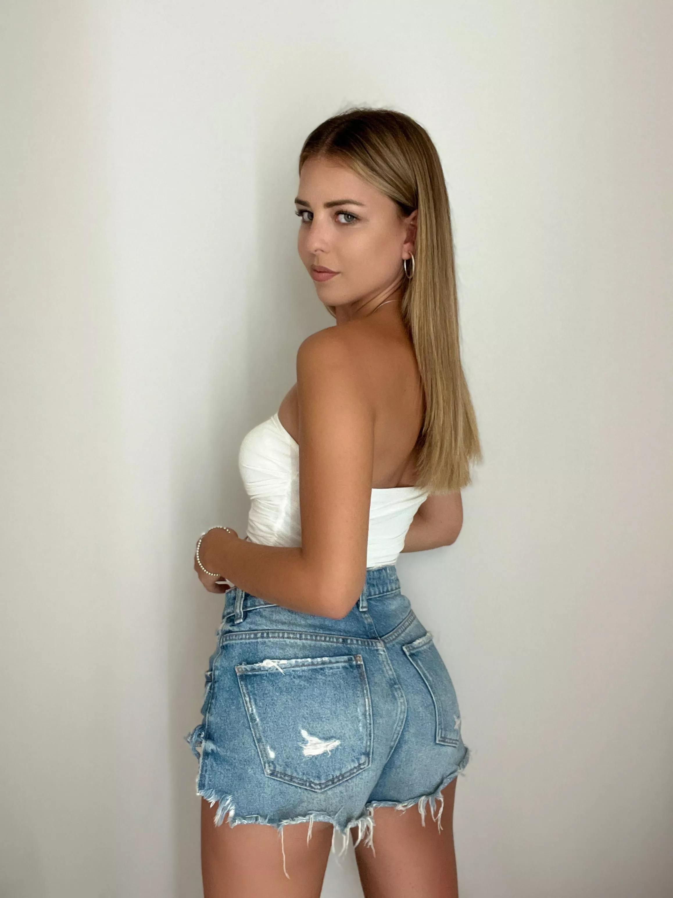 small new cutiee posted by Fit_Discussion1268