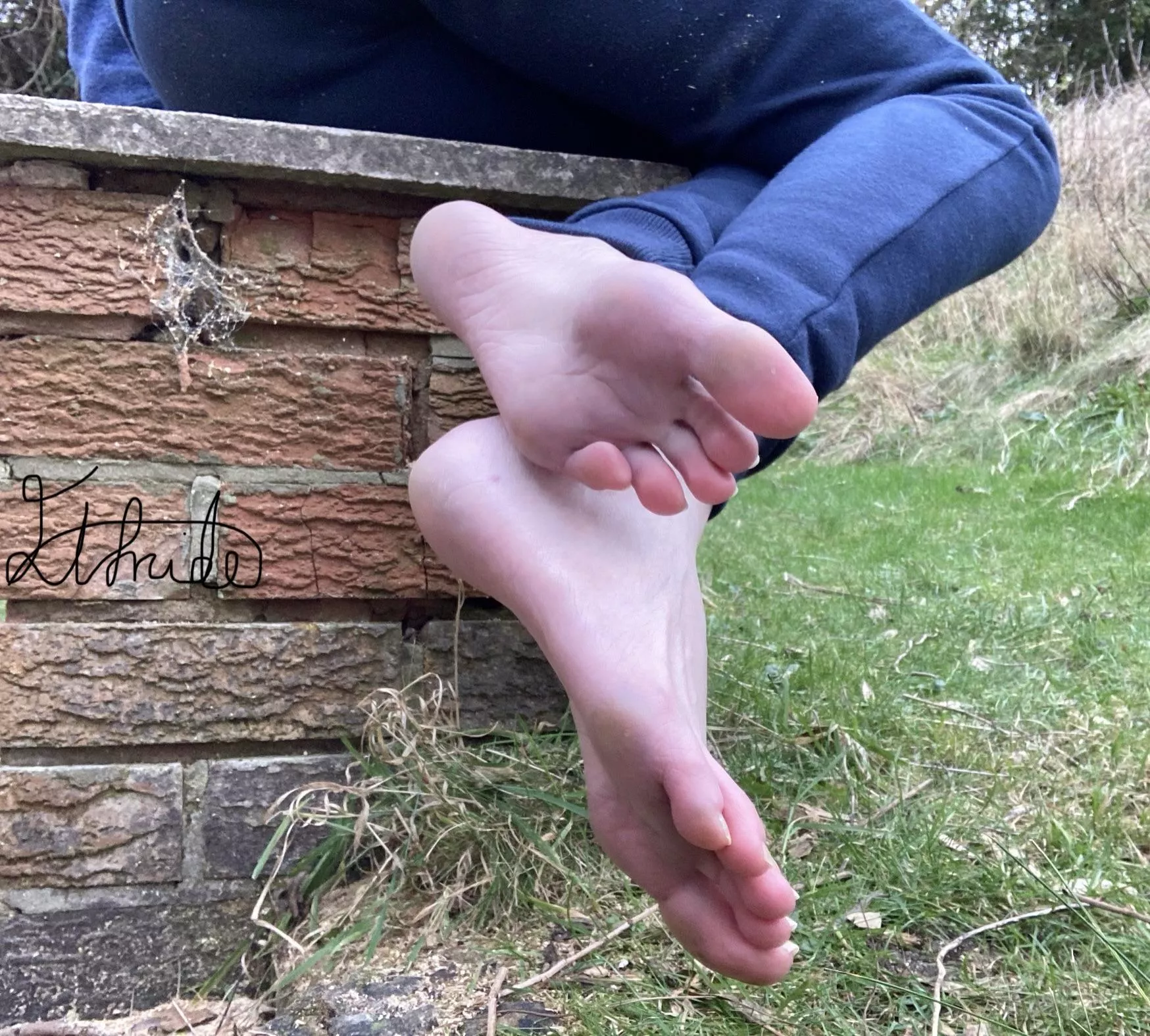 Soft pink soles  posted by Elfrida77