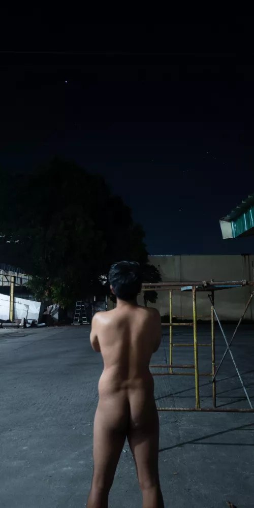 Stargazing in the site. Haven't done this in a while! by robert45aveg