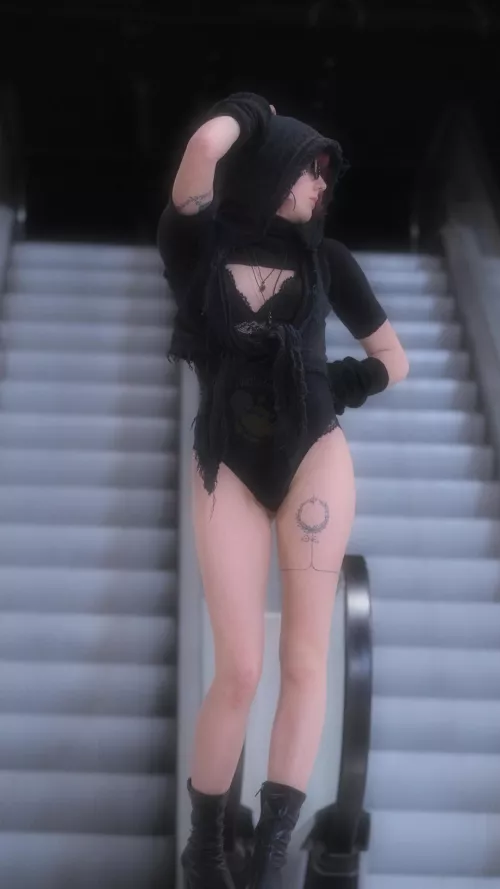 The mall on Sunday by MalBeehave