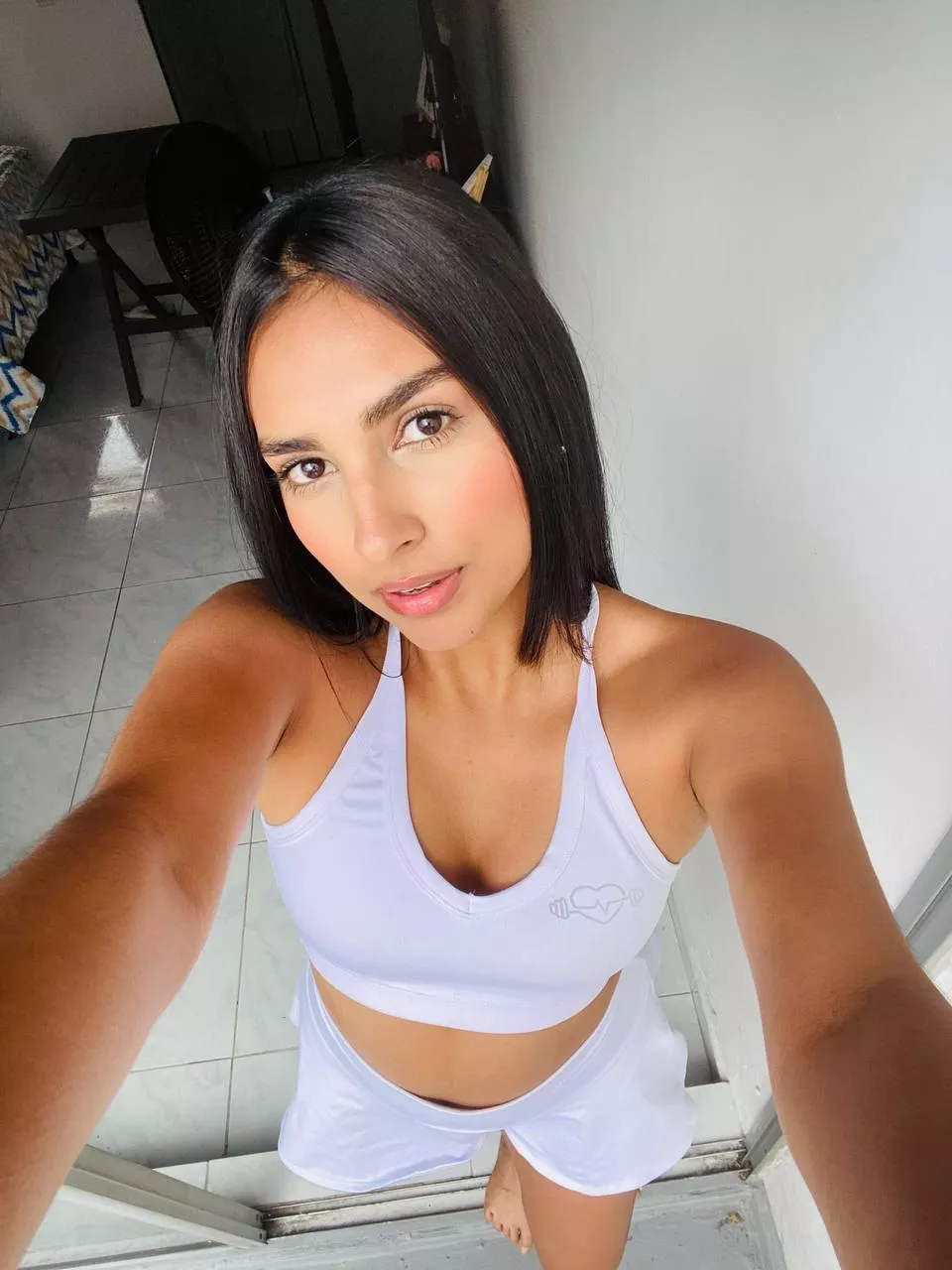 The weather is too hot, time for my favorite crop top posted by vyhang