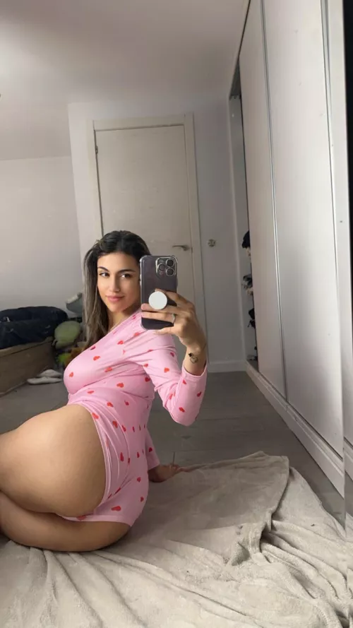 Trying new poses and angles... I hope you know how to open that present by Spooky-Yellowjacket