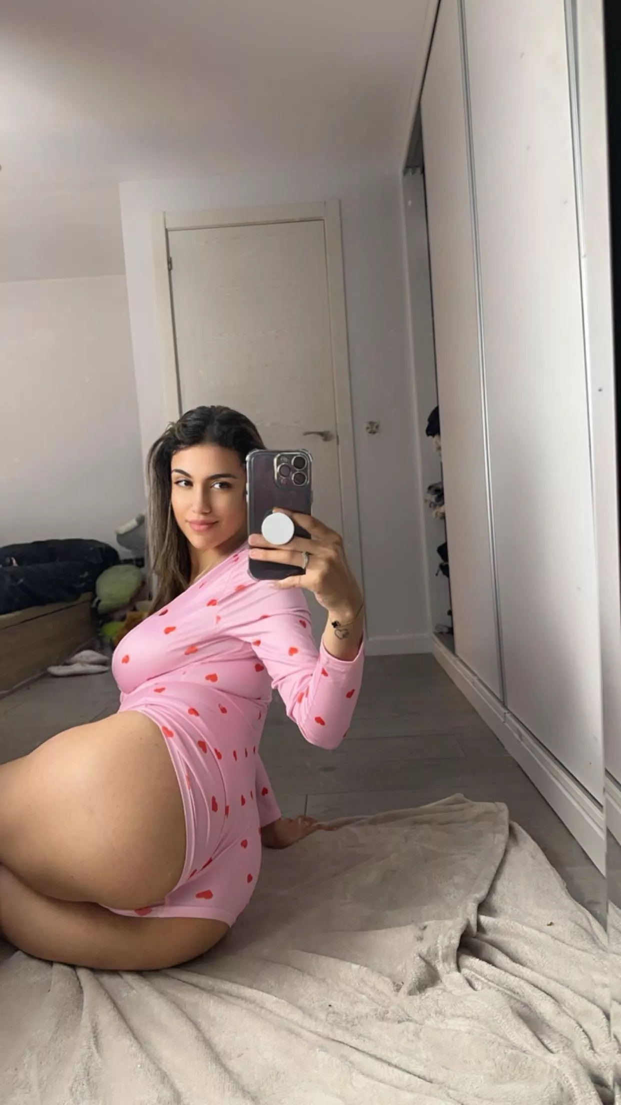 Trying new poses and angles... I hope you know how to open that present posted by Spooky-Yellowjacket