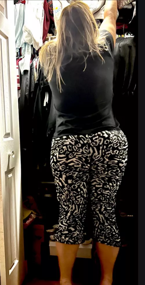 Tuesday booty by Greeneyes5050