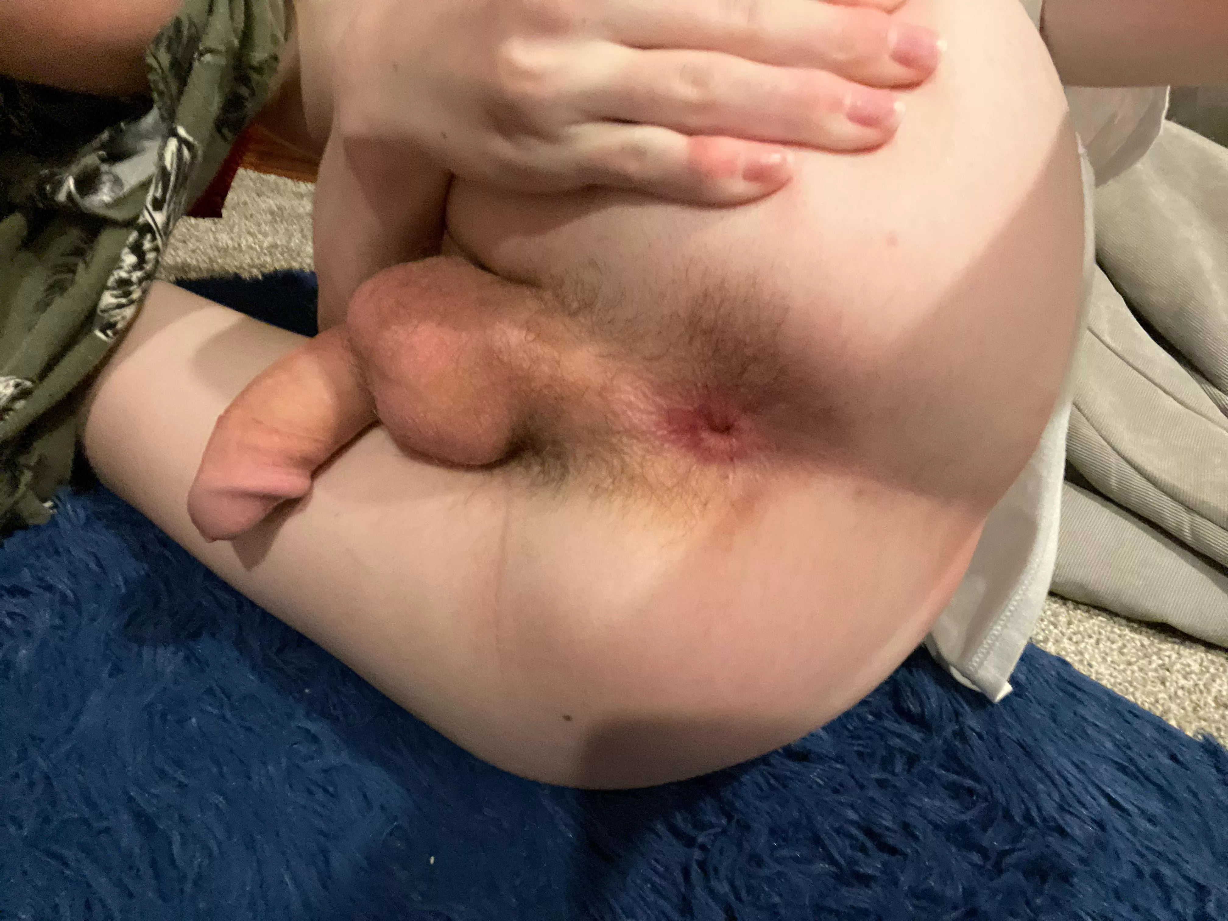 up close 👀[18] posted by twinksluxt