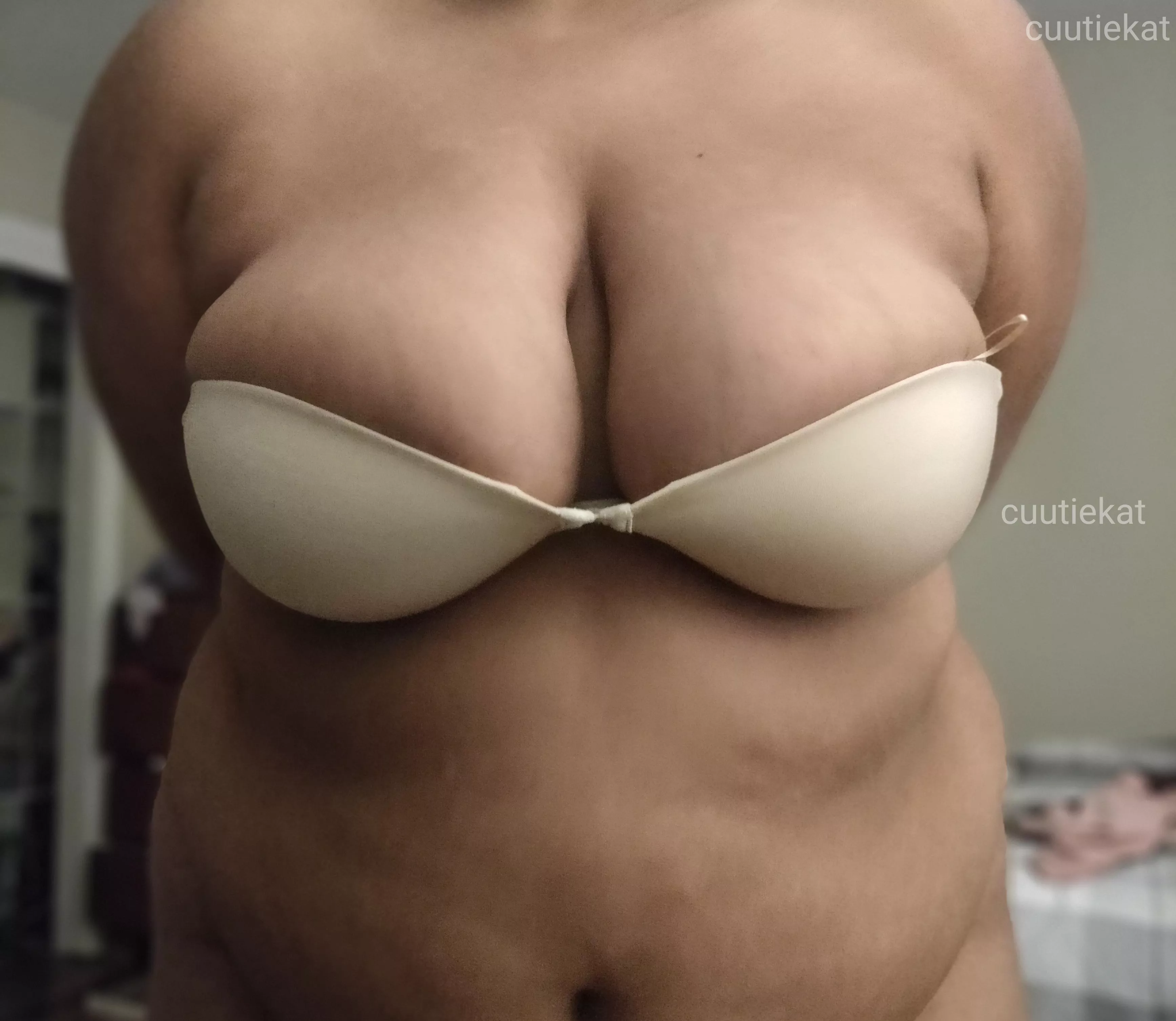 Wanna jerk off together? posted by cuutiekat