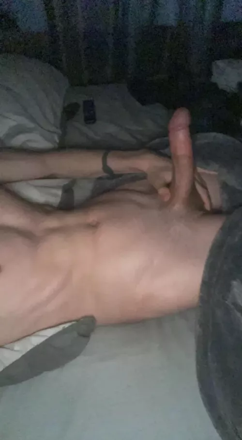 18 looking for smooth bubble butt femboys by Colecvoh