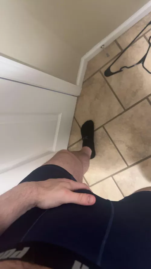 23 country frat bro looking for a new younger bro, hmu lil bro @jsoccer099 by Soccerbro_099