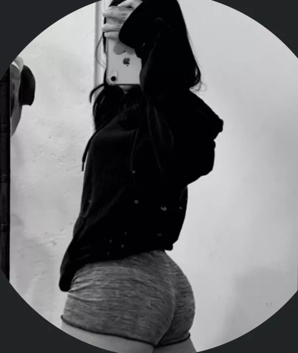 Ando muy hormonaaaal 🥺 posted by No-Protection-8866