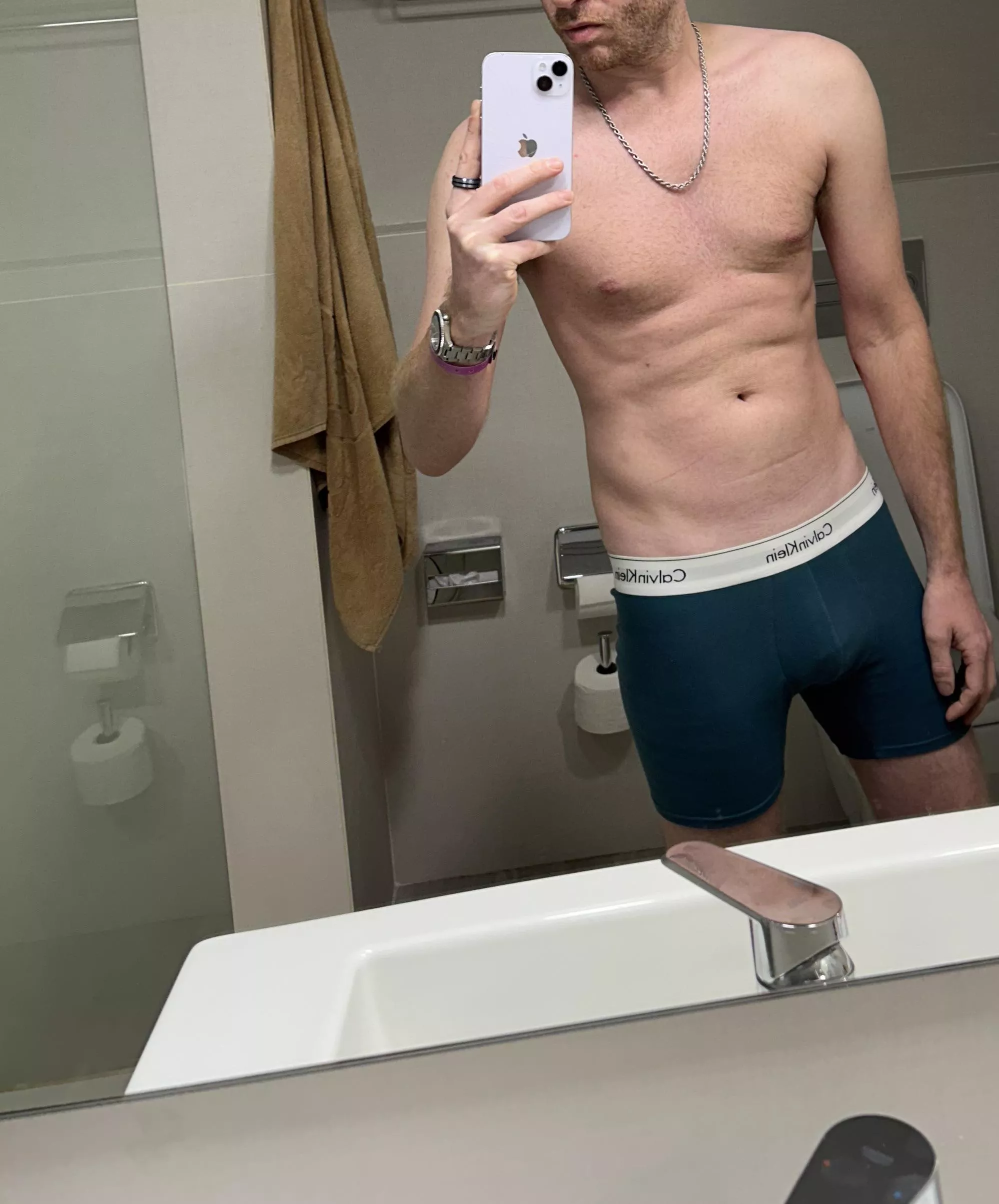 Anyone wanna roleplay as my stepson, start by accidentally snapping me a nude. Hmu with asl then start with nude Nathanuk111 posted by Nathanuk111