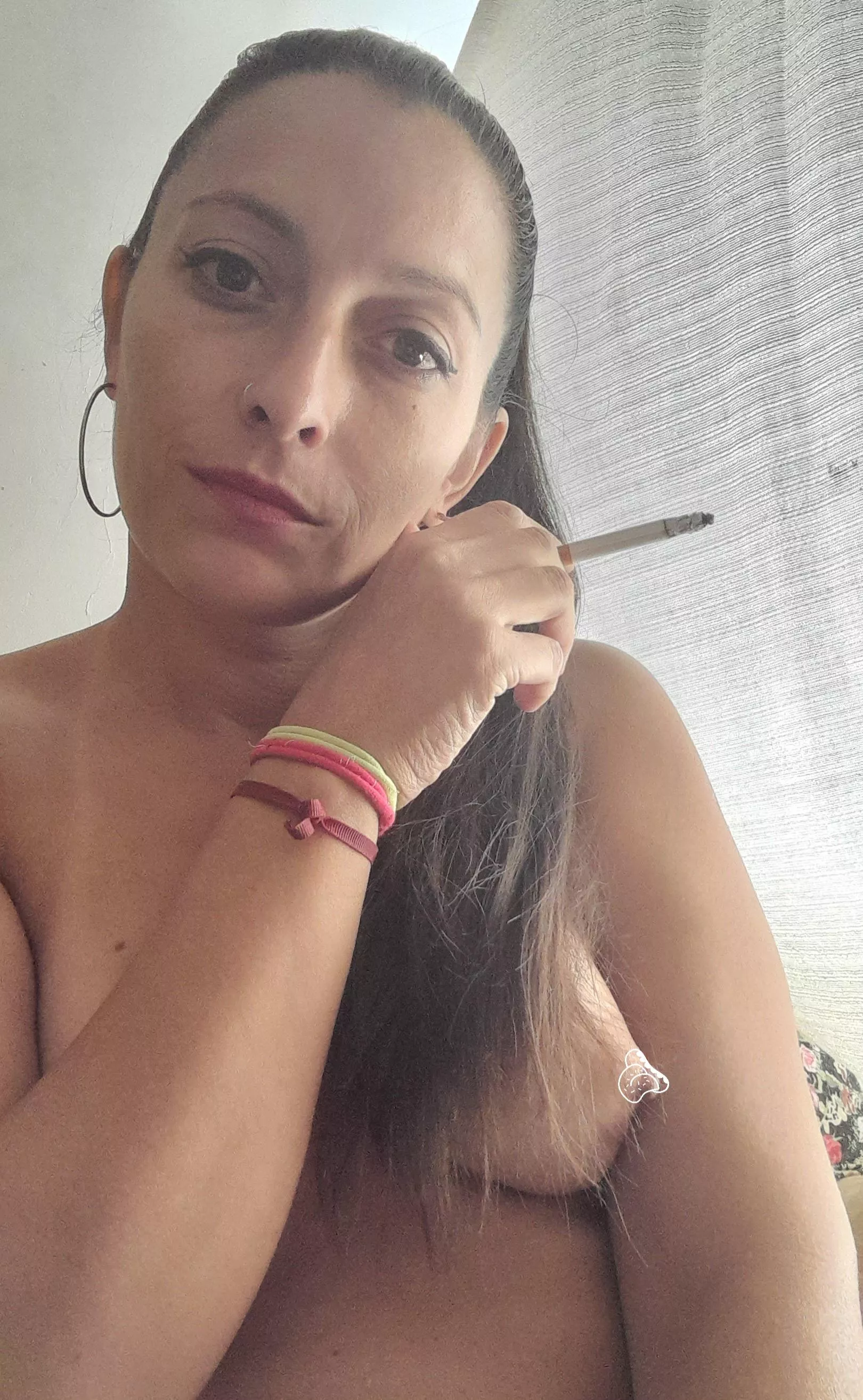 Beautiful morning to enjoy a cigarette posted by beautyangelina5