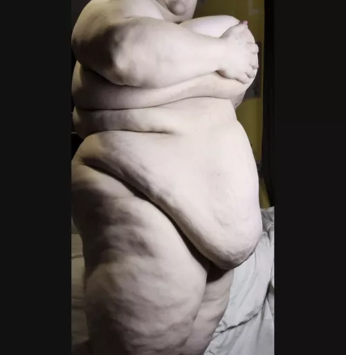 Big belly big boobs big everything  by QueenJigglyPie