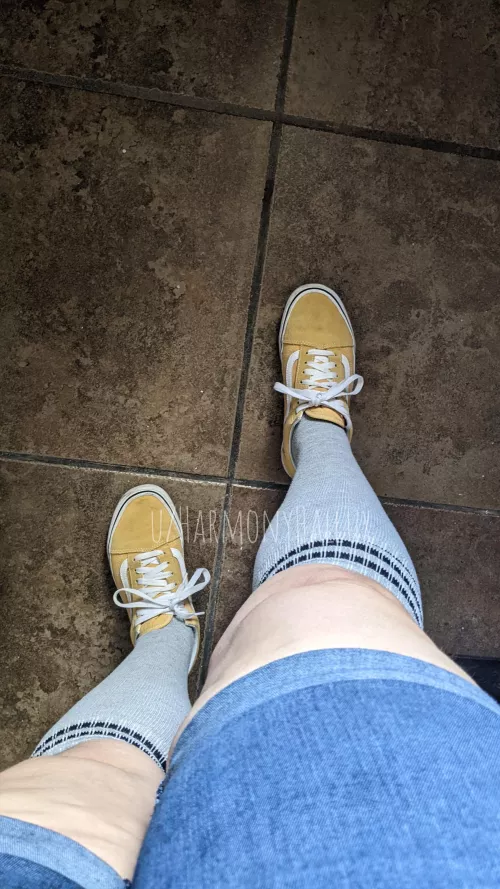 Casual Kneesock Look 👣 by HarmonyHallux