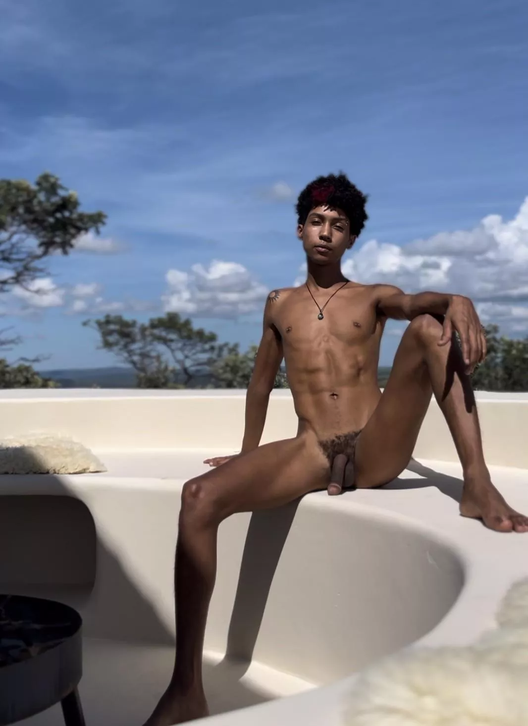 Come here and get on your knees 🔥 posted by okelvinmalta